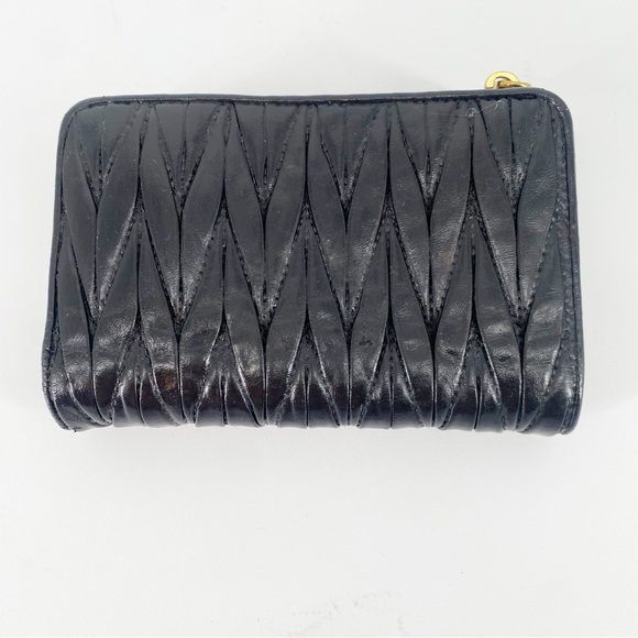 Miu Miu Nappa Matelasse Black Patent Leather Tri-Fold Flap Wallet - Picture 2 of 10